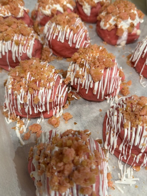 Strawberry Shortcake Crunch Stuffed Cookies