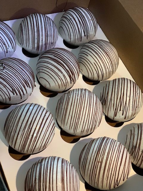 Cookies and Cream Hot Cocoa Bombs